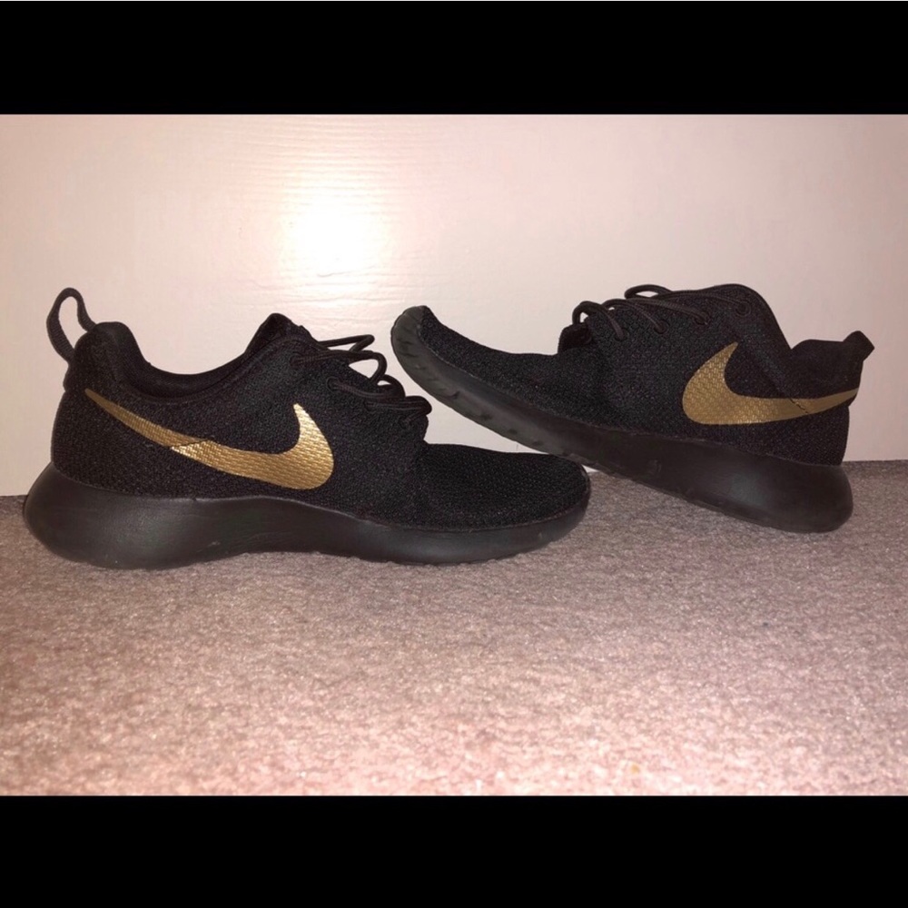 Nike Rosche Runs